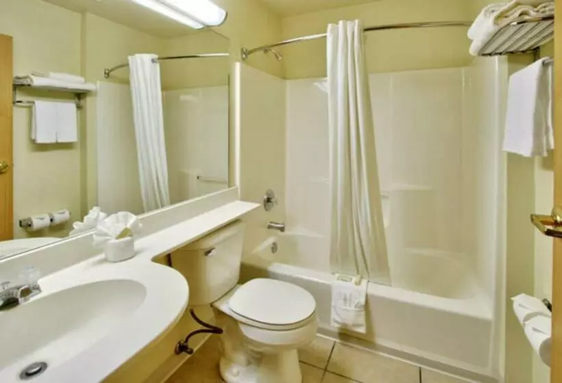 スイート, Western Skies Inn & Suites