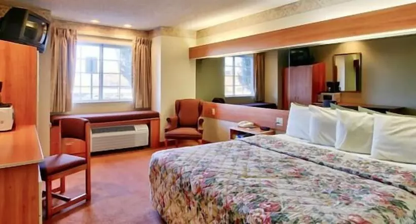 スイート, Western Skies Inn & Suites