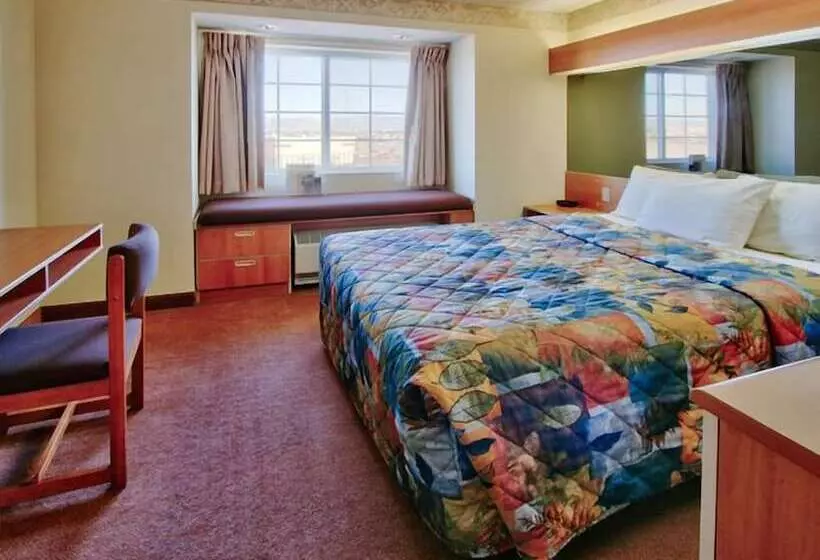 スイート, Western Skies Inn & Suites