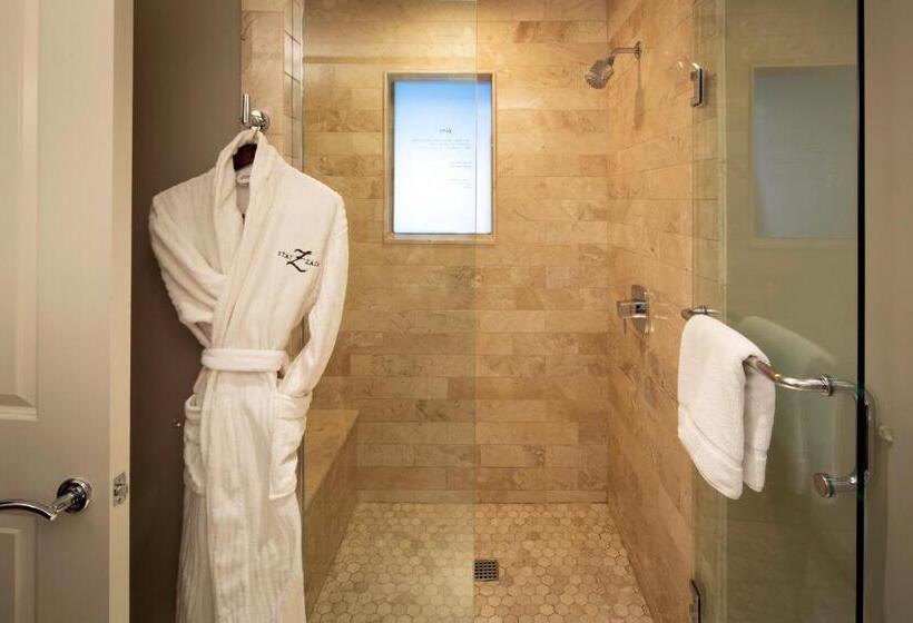 豪华套房, Zaza Dallas