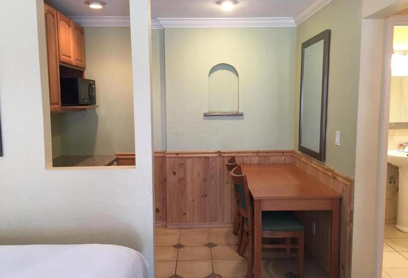 Номер Deluxe, Surf Motel