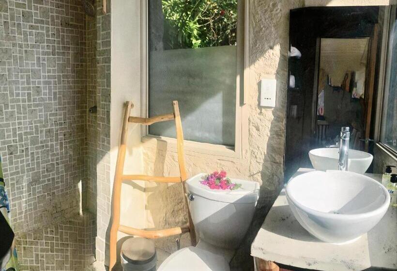 اتاق لوکس با بالکن و چشمانداز دریا, Green Fig Resort & Spa