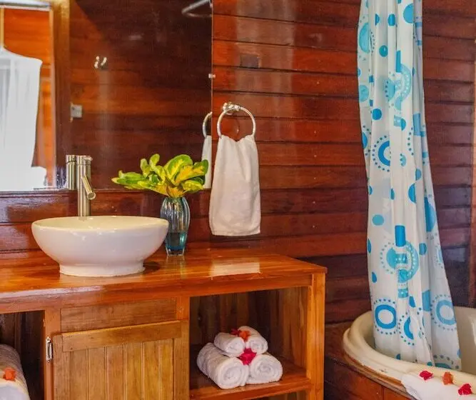 سوییت خانوادگی, Green Fig Resort & Spa