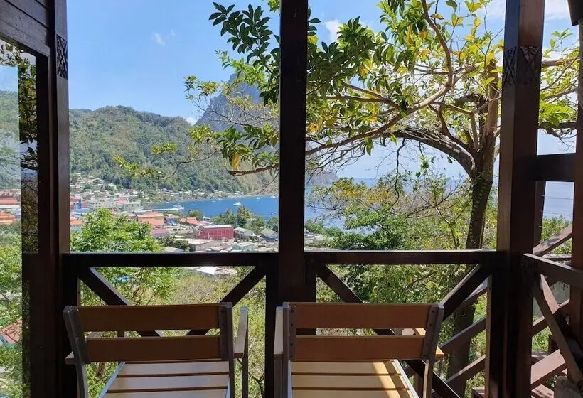 اتاق لوکس با بالکن و چشم‌انداز دریا, Green Fig Resort & Spa