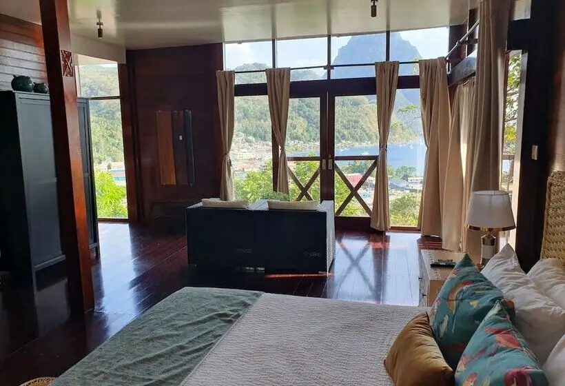 اتاق لوکس با بالکن و چشم‌انداز دریا, Green Fig Resort & Spa