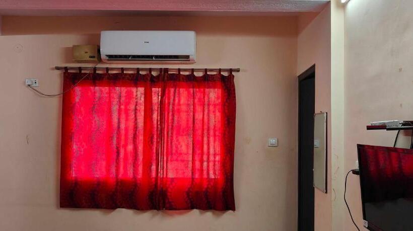 Трехместный Номер Классика, Oyo 60699 Kayalaa Home Stay