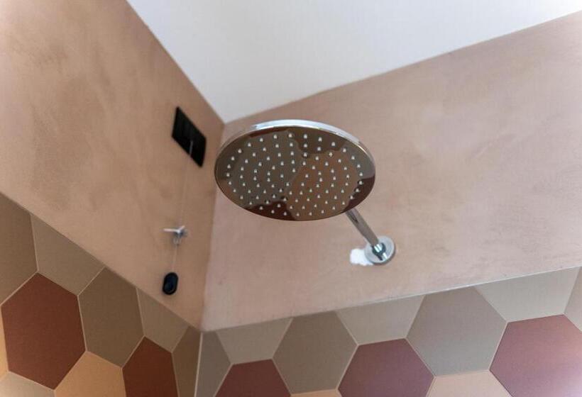 غرفة قياسية ثلاثية, Il Treno Dei Sogni Bed & Relais