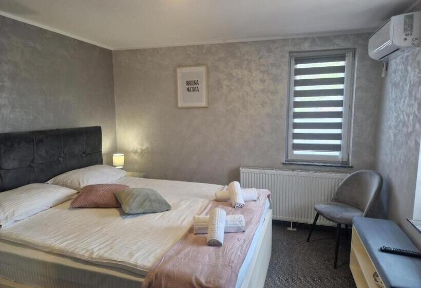 סוויטה, Casa Vatra Radauti