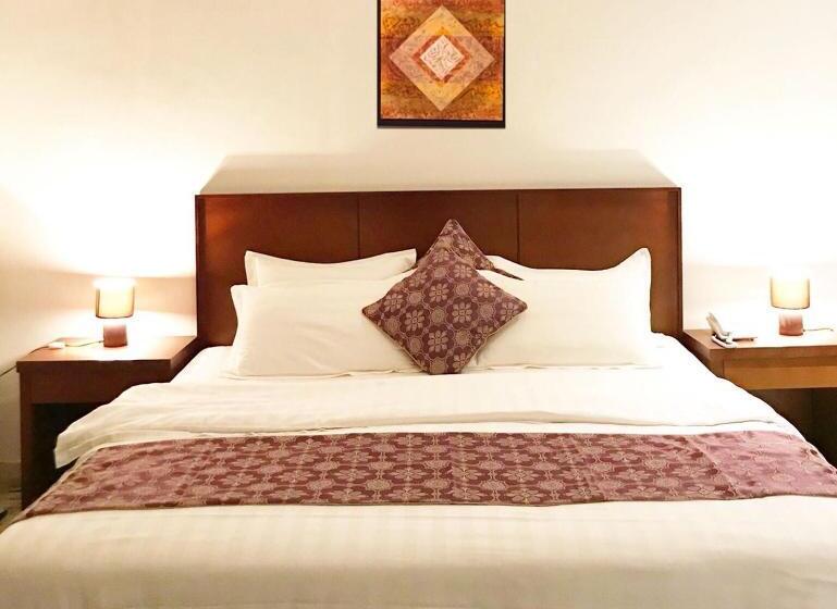 Deluxe Suite King Bed, Executive Suites