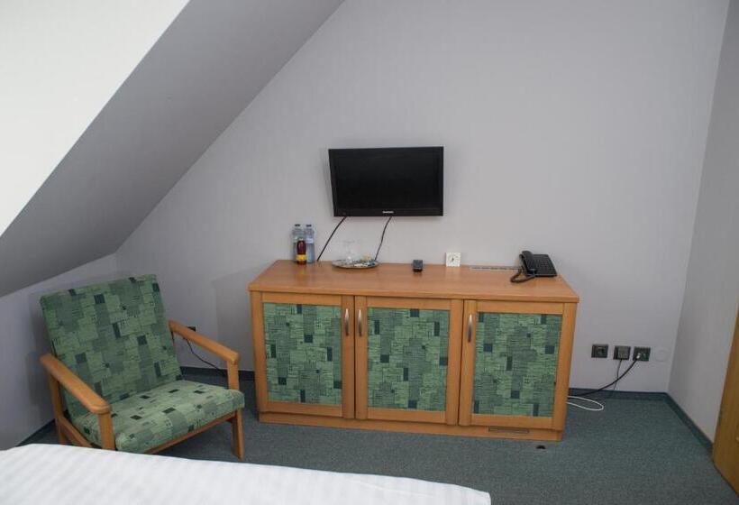 Standard Egyágyas Szoba, U Crlíků