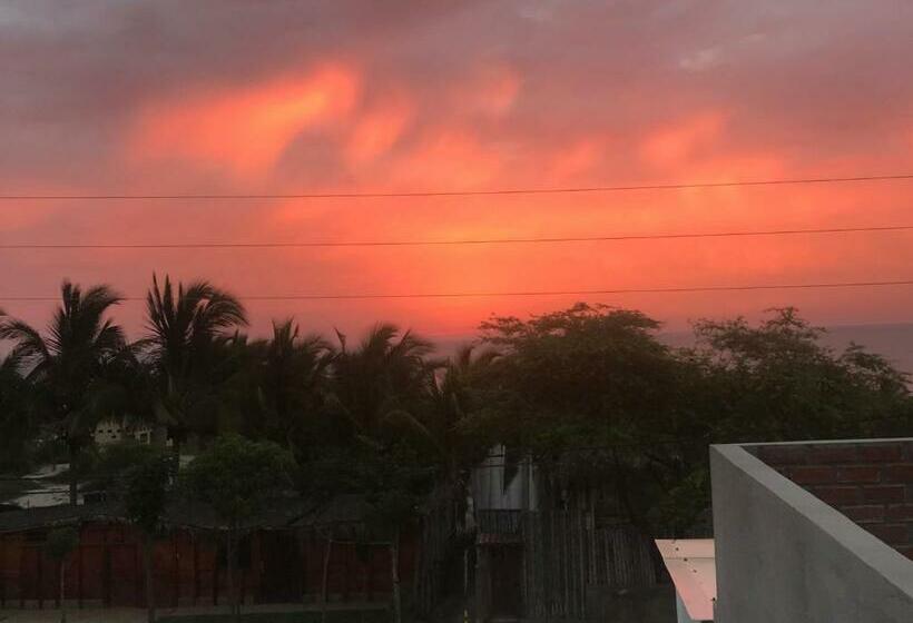 اتاق استاندارد چهار تخته با چشم‌انداز دریا, Villa Aqua Boutique Vichayito