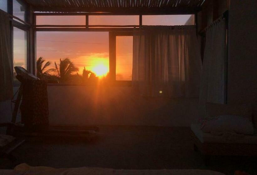 سوئیت با تخت بزرگ, Villa Aqua Boutique Vichayito