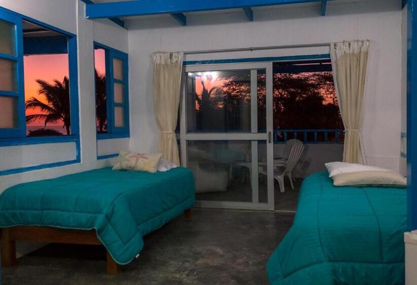 اتاق استاندارد چهار تخته با چشم‌انداز دریا, Villa Aqua Boutique Vichayito