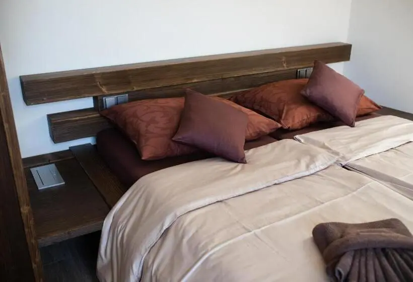 اتاق لوکس, Apartmány Víno Hruška Pardubice