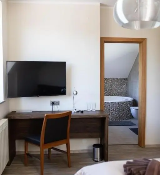 اتاق لوکس, Apartmány Víno Hruška Pardubice