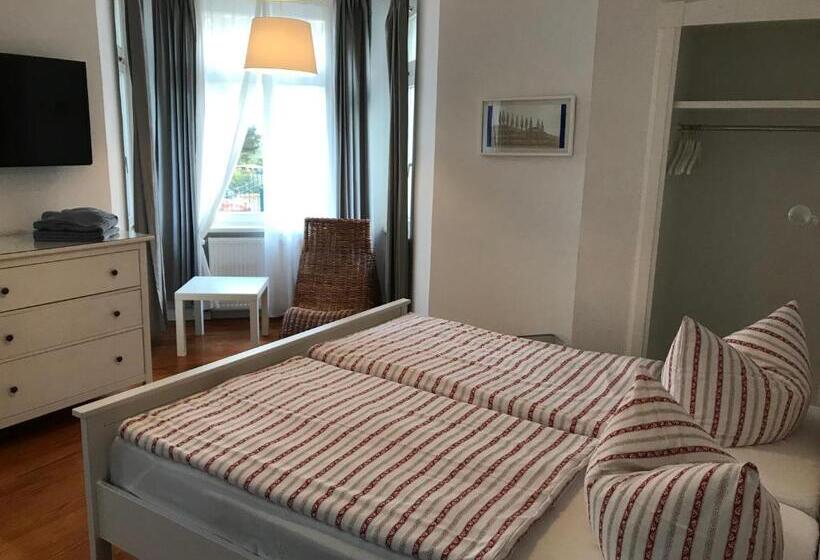 غرفة عائلية, Villa 32 Kröpelin