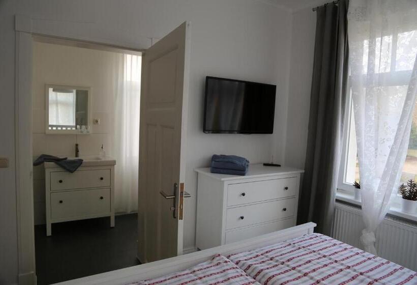 غرفة قياسية مطلّة علي الحديقة, Villa 32 Kröpelin