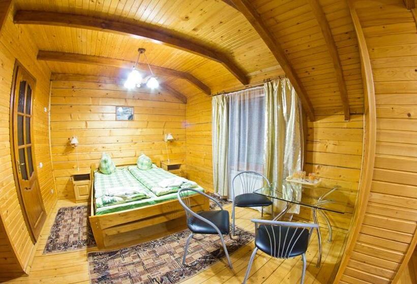 جناح, Edelweiss Carpathians Migovo