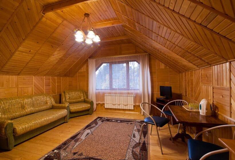 شقة غرفة واحدة, Edelweiss Carpathians Migovo