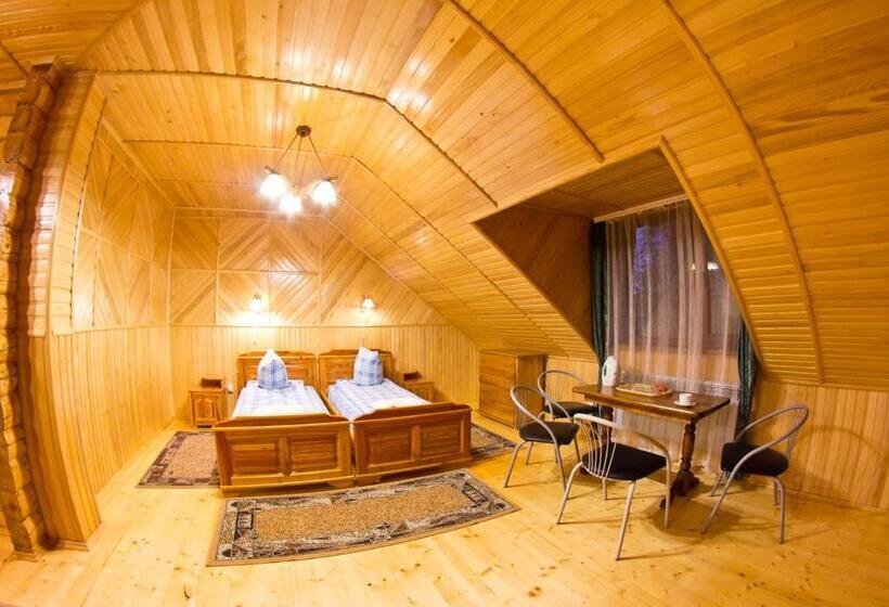 جناح عائلي, Edelweiss Carpathians Migovo