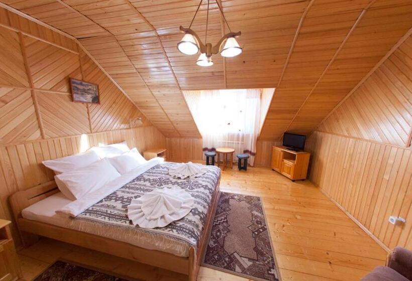 جناح عائلي, Edelweiss Carpathians Migovo