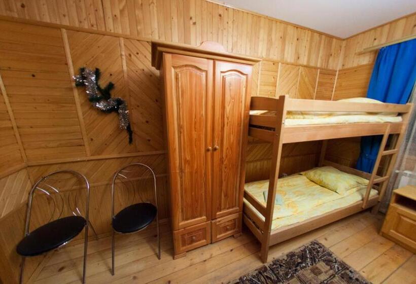سرير فى غرفة مشتركه, Edelweiss Carpathians Migovo
