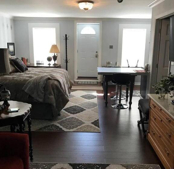 Студио Стандарт Кровать Кинг, Caroline's Bed And Breakfast