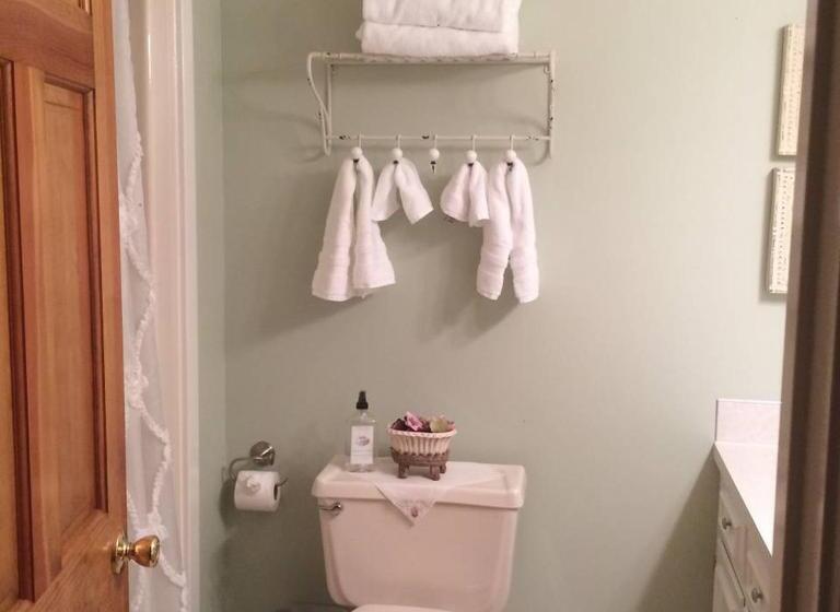 Люкс Повышенной Комфортности, Caroline's Bed And Breakfast