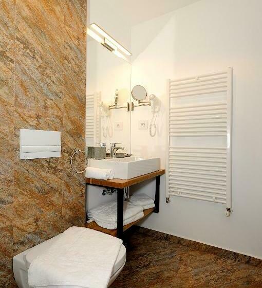 חדר דחוקס עם מיטת קינג, Arce Boutique