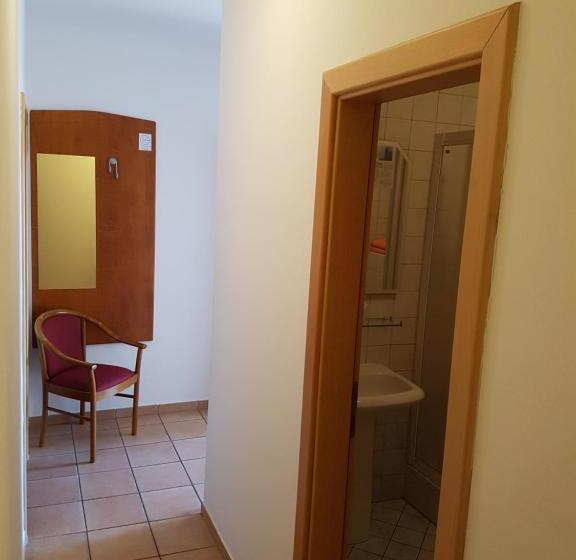 Люкс Семейный 2 Спальни, Guesthouse Villa Adria