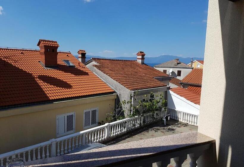Люкс Семейный 2 Спальни, Guesthouse Villa Adria