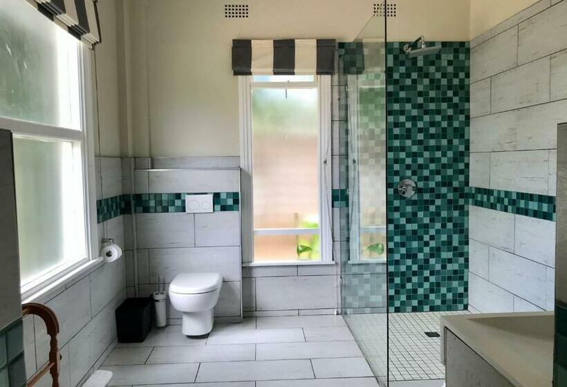 اتاق استاندارد با تخت بزرگ, Milner Manor