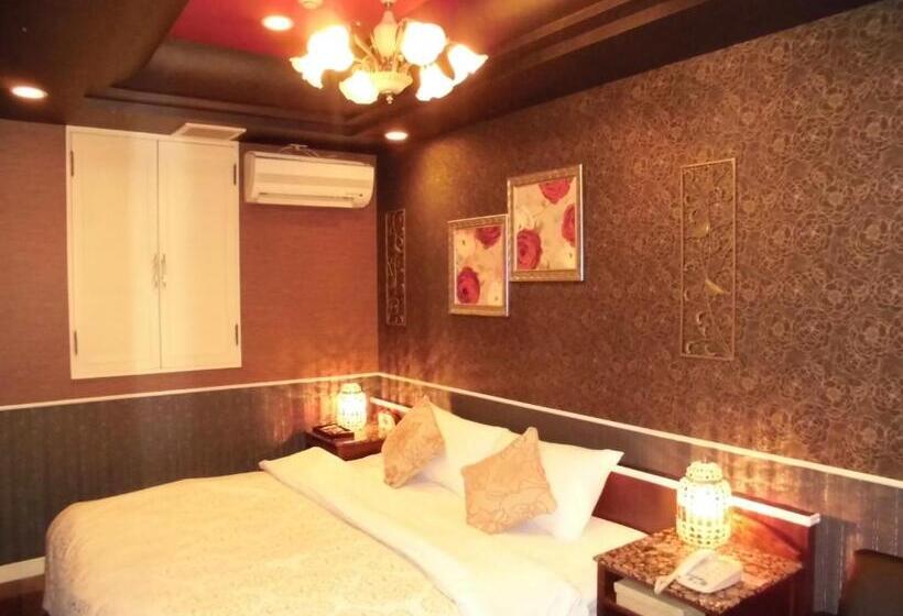 스탠다드 룸, D.d