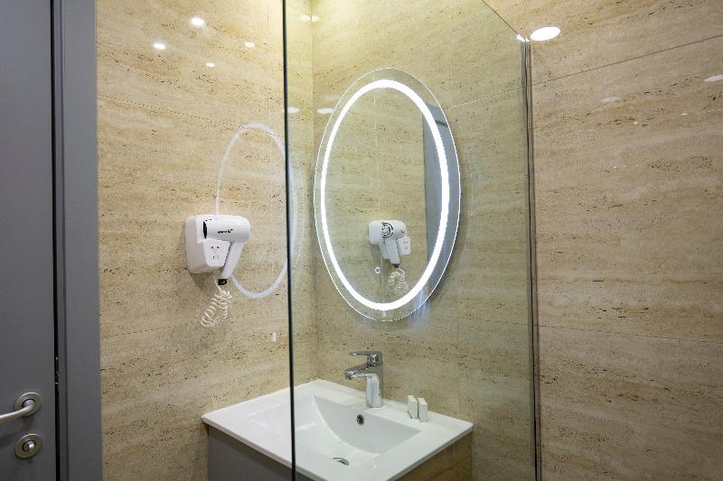 اتاق اکونومی, Nobel Gallery