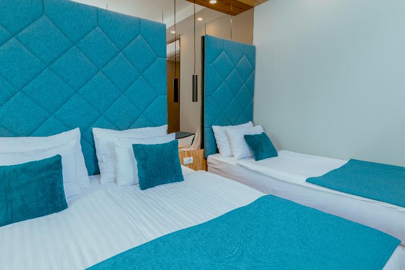 اتاق استاندارد سه نفره, Nobel Gallery