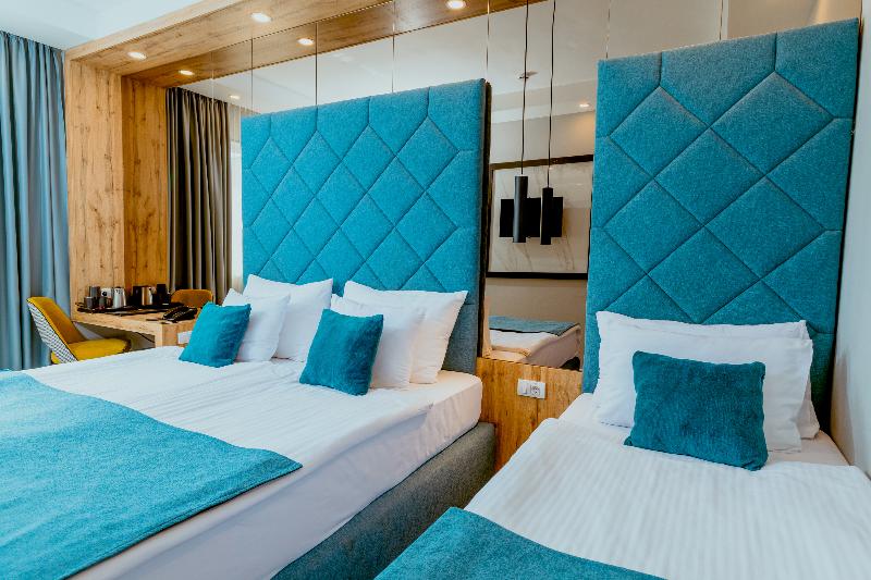 اتاق استاندارد سه نفره, Nobel Gallery