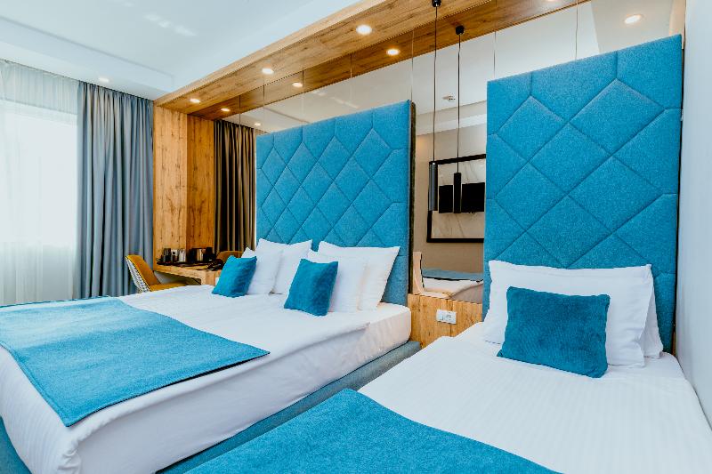 اتاق استاندارد سه نفره, Nobel Gallery