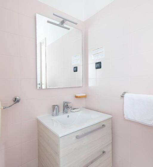 חדר סטנדרט לשלושה, B&b Castello Cimbergo