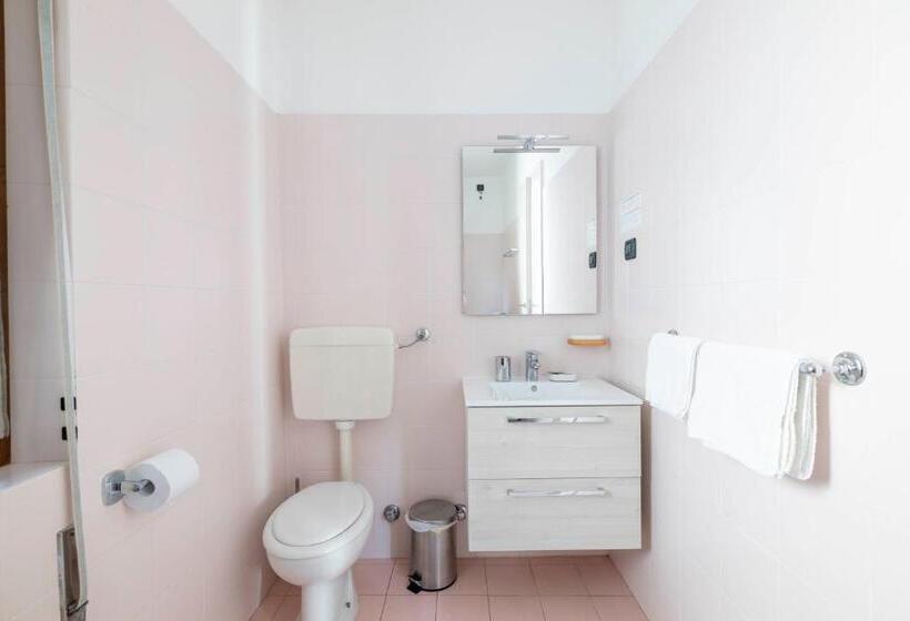 חדר סטנדרט לשלושה, B&b Castello Cimbergo