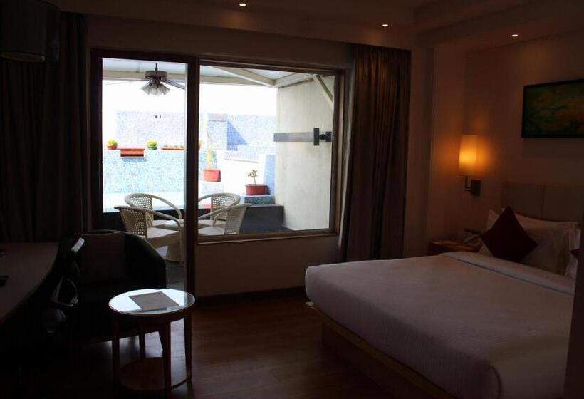 キングサイズベッドのクラブルーム, Pearltree Hotels And Resorts