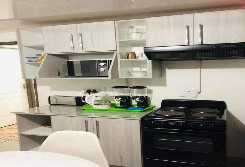 Люкс, Maluti Backpackers