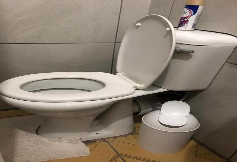 Люкс, Maluti Backpackers