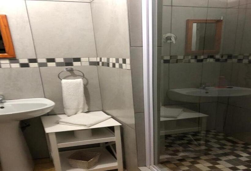 Номер Стандарт, Maluti Backpackers