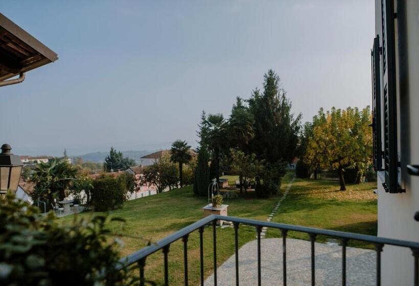 סוויטת ג'וניור עם טרסה, Moonfra