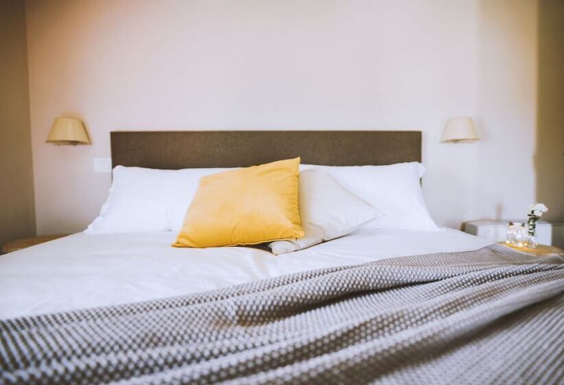 חדר סטנדרט, Moonfra