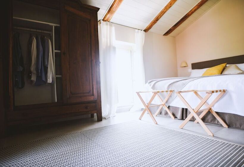 חדר סטנדרט, Moonfra