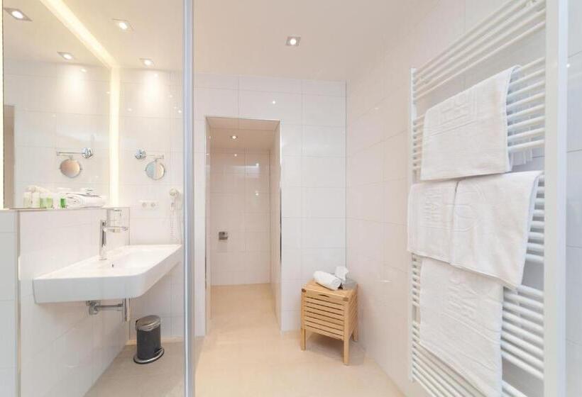 جناح جونيور مطل على الحديقة, Alemannenhof