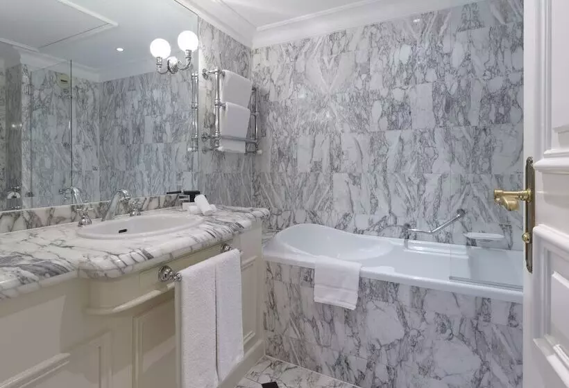 オーシャンビュースタンダードルーム, Althoff Hotel Villa Belrose