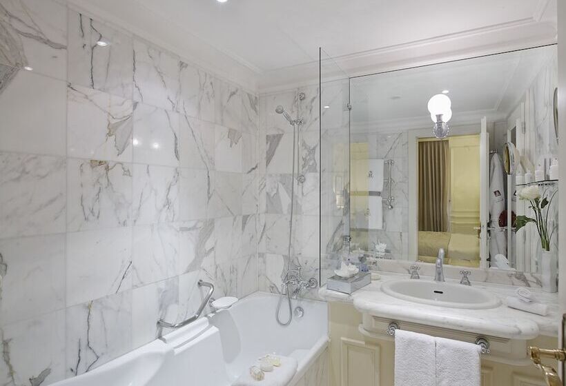 Номер Deluxe Вид на Море, Althoff Hotel Villa Belrose