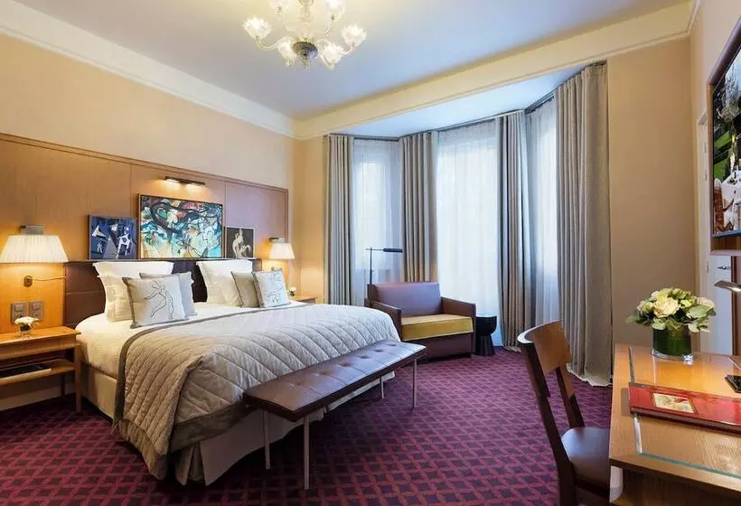 اتاق لوکس, Barriere Le Westminster